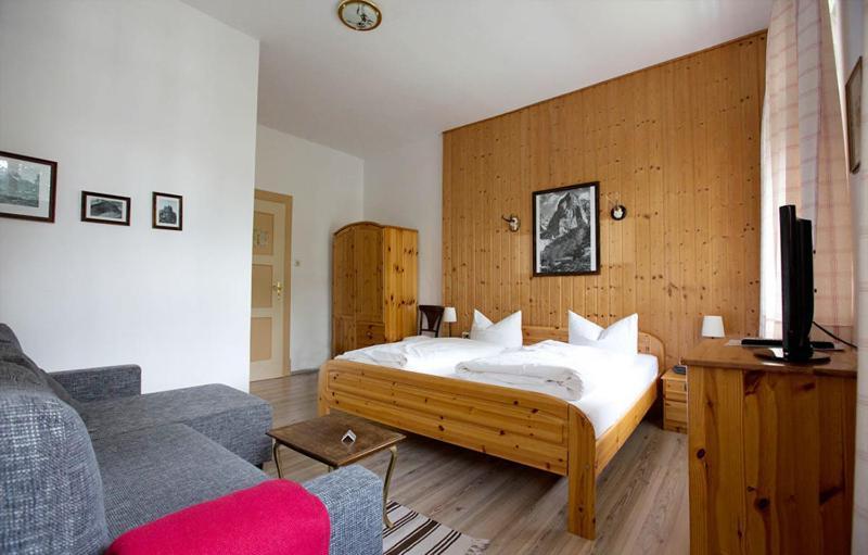 Gaestehaus Hohe Tannen Γκάρμις-Παρτενκίρχεν Εξωτερικό φωτογραφία